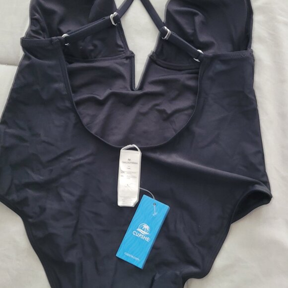 Black one piece front plunge swimsuit - Picture 3 of 9